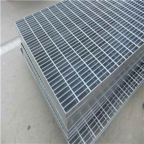 石油煉化平臺(tái)鋼格柵