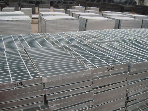 熱鍍鋅<a href='http://m.yi-ye.cn'>鋼格柵板</a> 熱鍍鋅鋼<a href='http://m.yi-ye.cn'>格柵板</a>