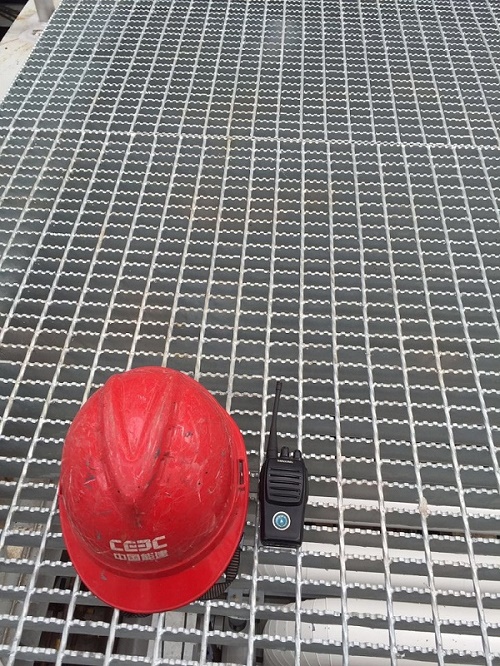 防滑鋼格板平臺(tái) 防滑鋼格板平臺(tái)