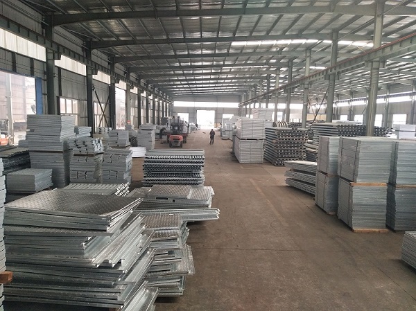 樓梯踏步格柵 樓梯踏步格柵