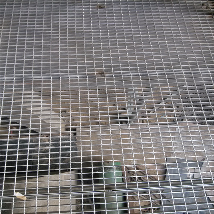 熱鍍鋅格柵板優(yōu)點(diǎn) 熱鍍鋅格柵板優(yōu)點(diǎn)