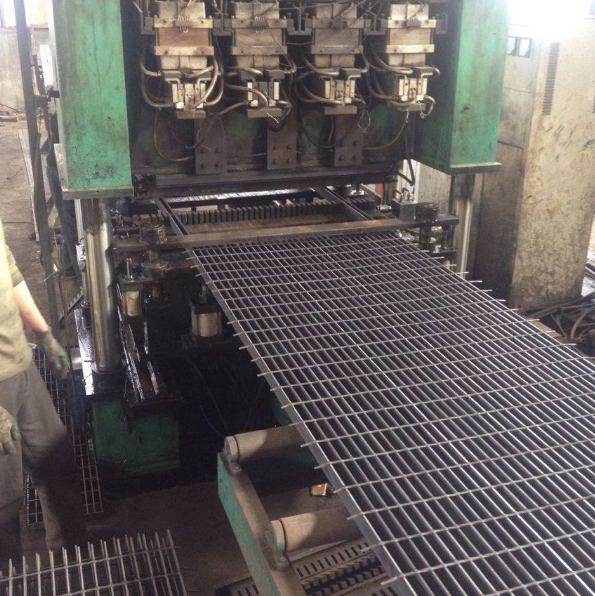 熱浸鋅鋼格柵板規(guī)格 熱浸鋅鋼格柵板規(guī)格