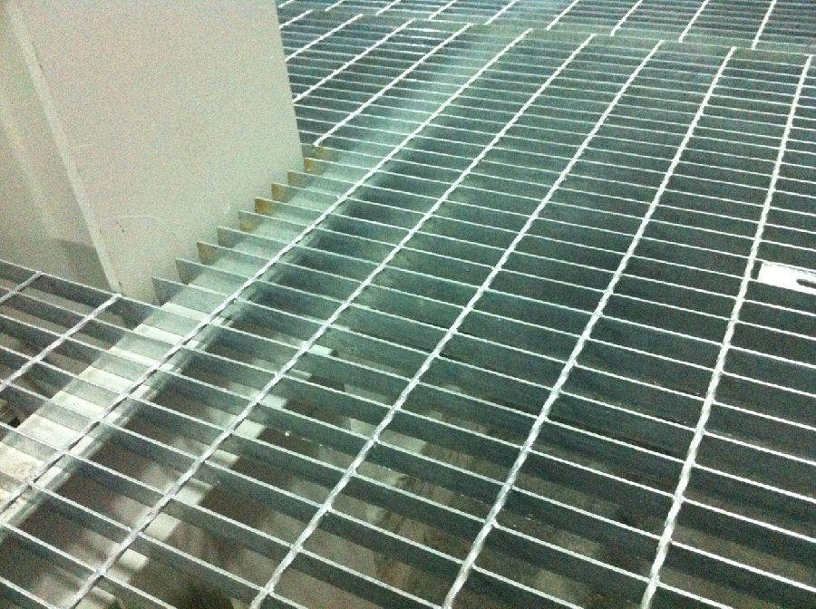 鍍鋅<a href='http://m.yi-ye.cn'>鋼格柵板</a> 鍍鋅鋼<a href='http://m.yi-ye.cn'>格柵板</a>