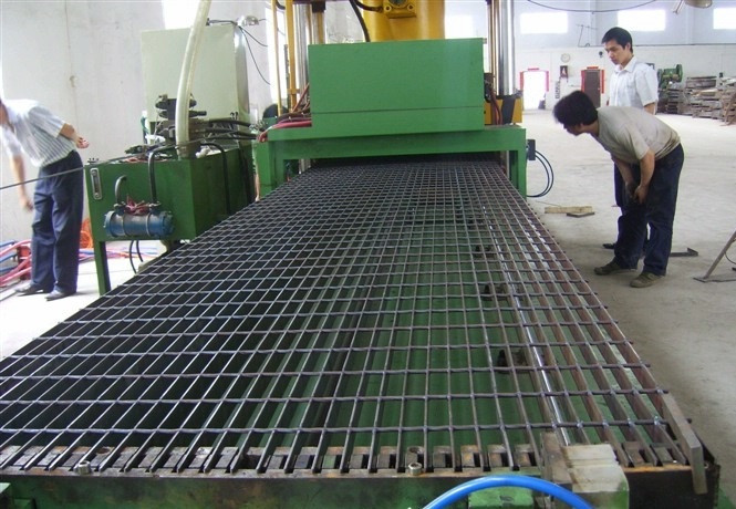 壓焊熱鍍鋅格柵板平臺(tái) 壓焊熱鍍鋅格柵板平臺(tái)