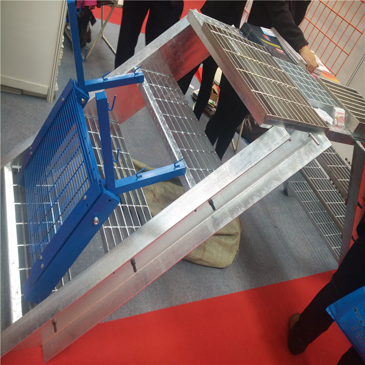 河北樓梯踏步板格柵 河北樓梯踏步板格柵